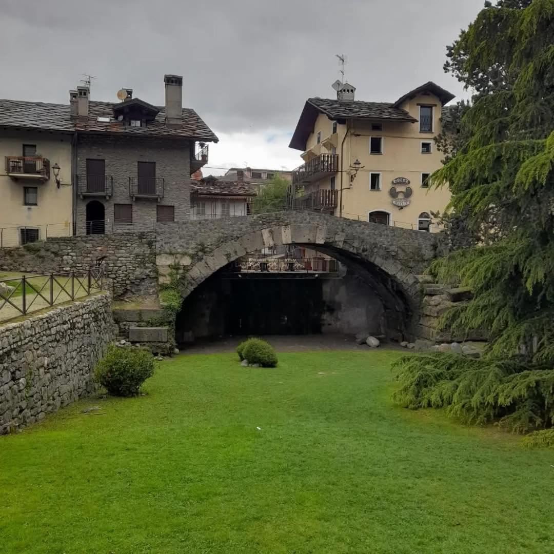 Il Mughetto Leilighet Aosta Eksteriør bilde